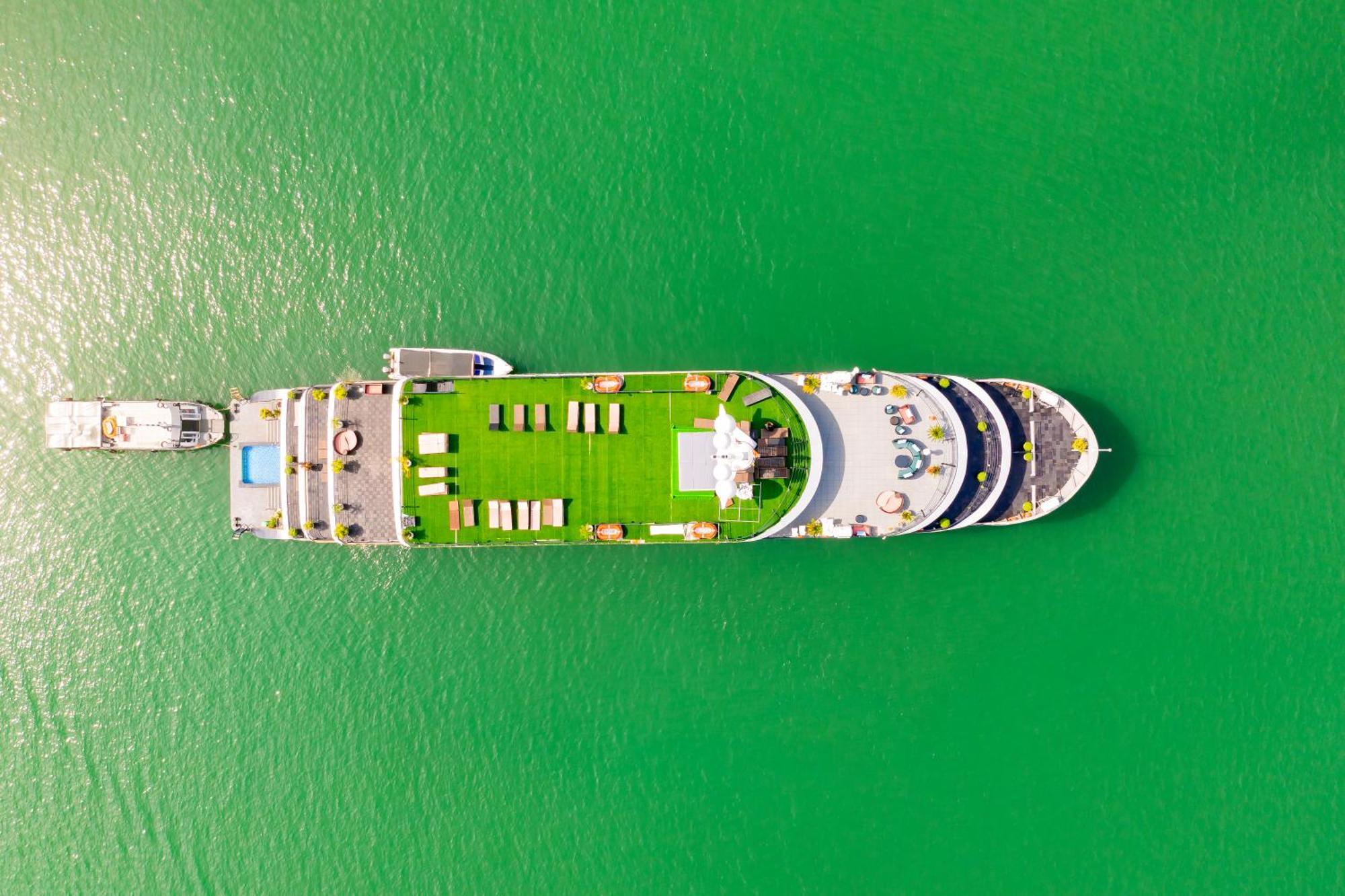 Velar Of The Sea Hotel Ха Лонг Екстериор снимка